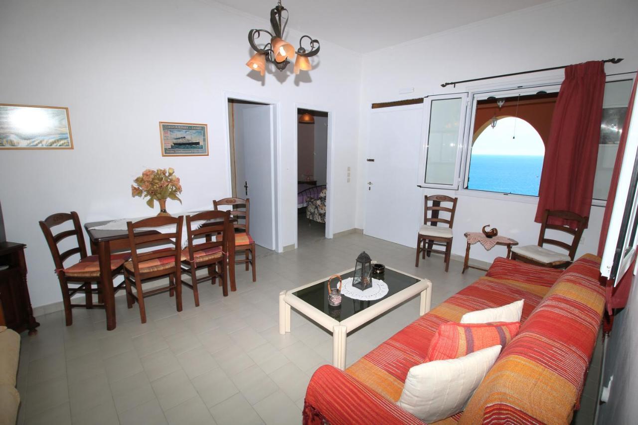 Takis On B With Sea View Appartement